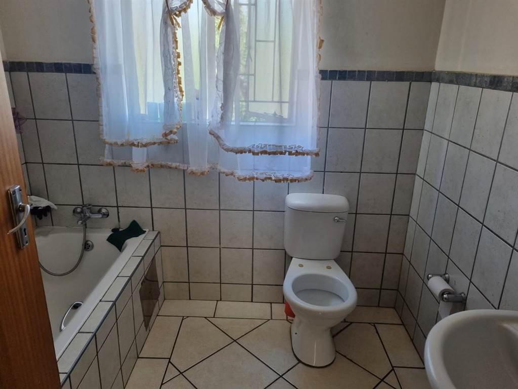 3 Bed Flat in Bo Dorp photo number 17
