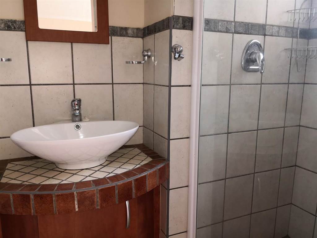 3 Bed Flat in Bo Dorp photo number 14