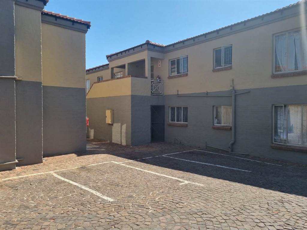 3 Bed Flat in Bo Dorp photo number 1