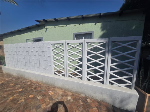 2 Bedroom House 2 Bedroom House