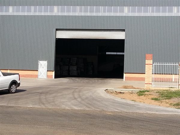 4 500  m² Industrial space