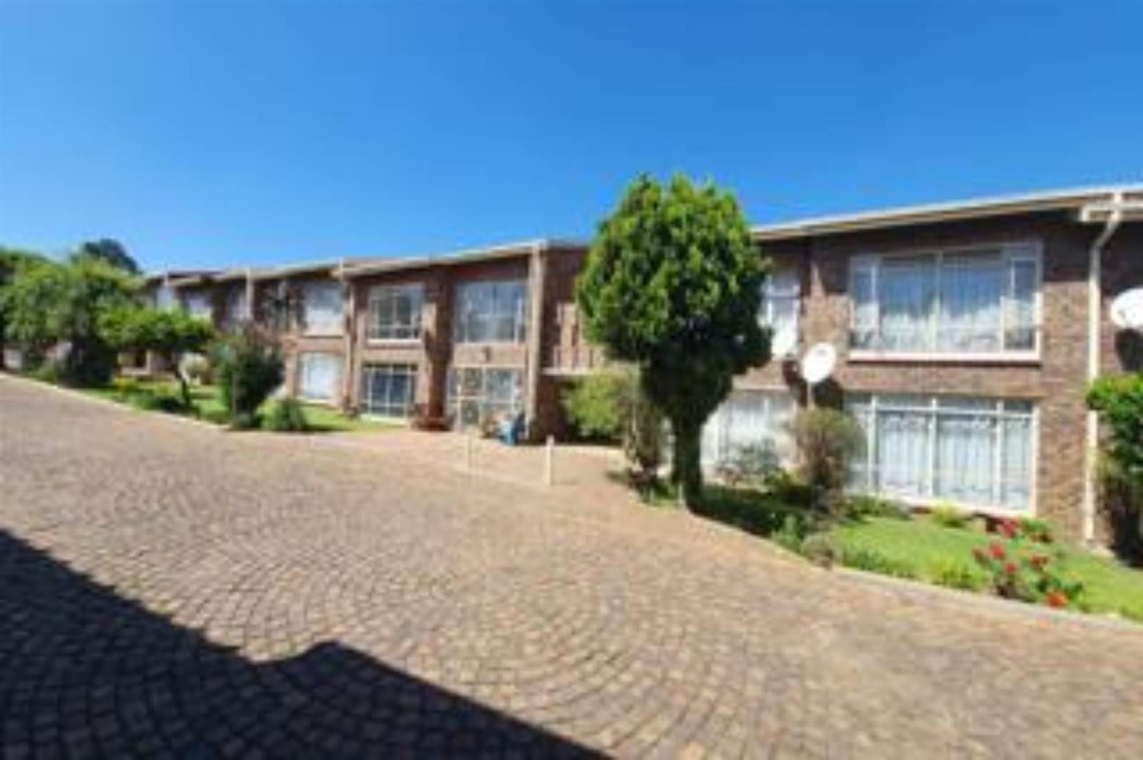 2 Bed Apartment in Brackendowns photo number 14
