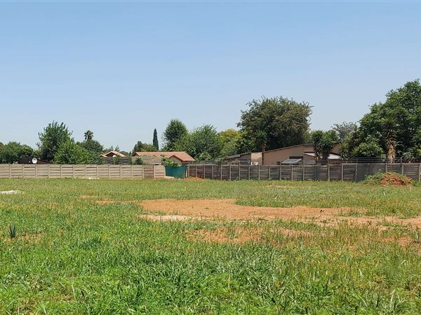 515 m² Land