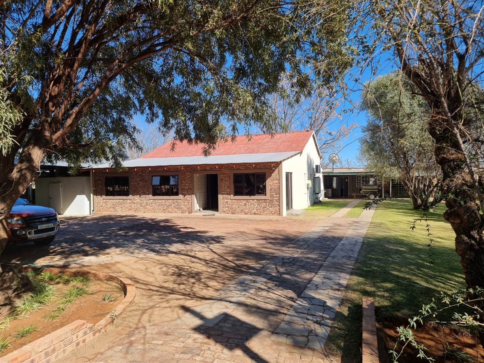 6 Bed House in Jan Kempdorp photo number 1