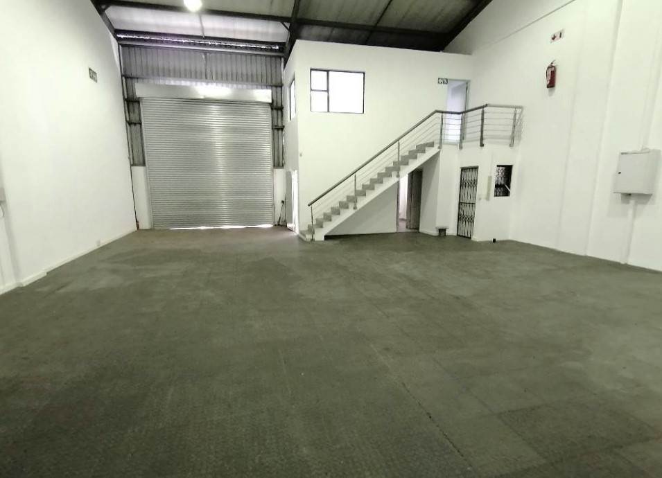 216  m² Industrial space in Briardene photo number 8