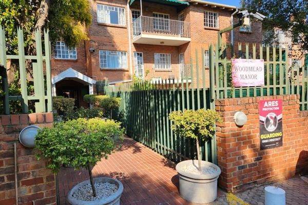 2 Bed Townhouse in Woodmead photo number 13