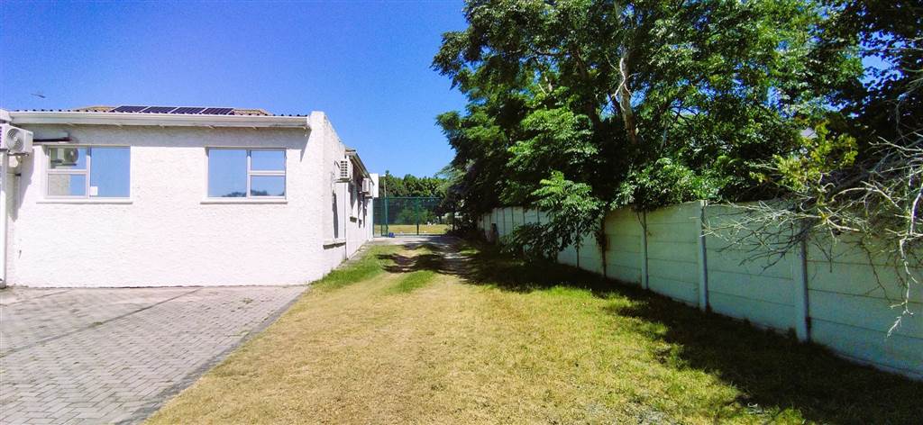 1156 m² Land available in Walmer photo number 11