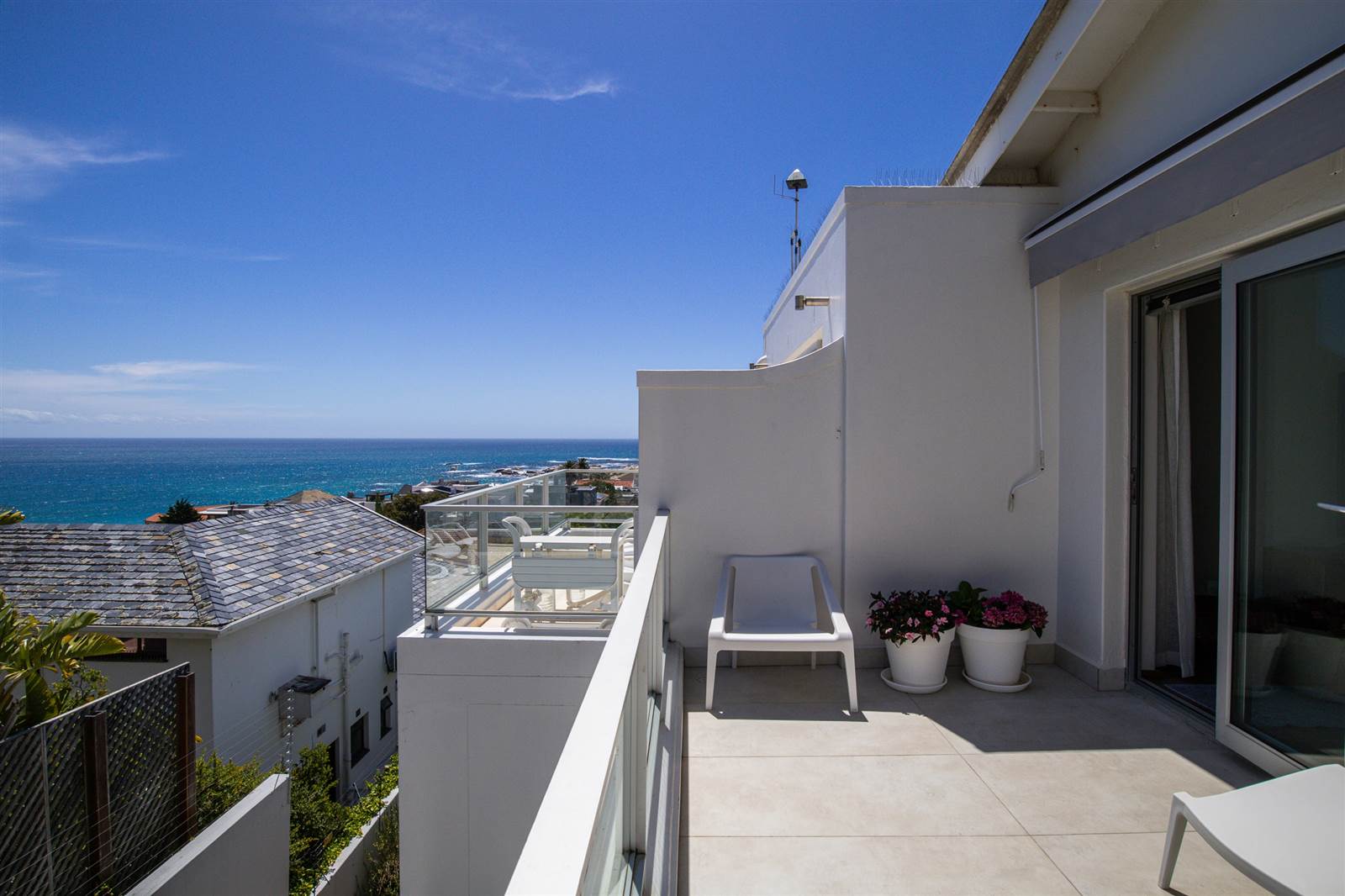 2 Bed Townhouse in Camps Bay photo number 25