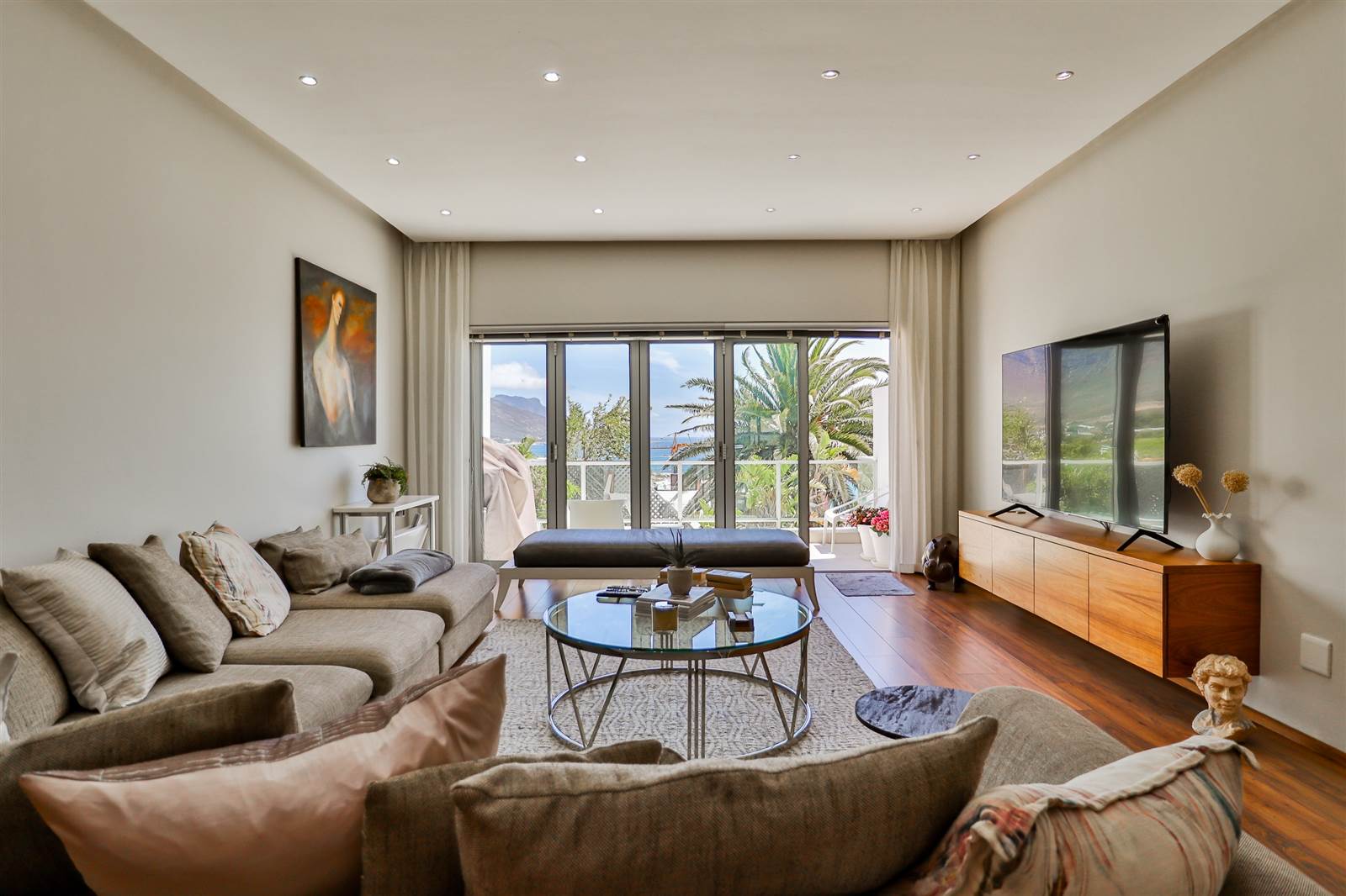 2 Bed Townhouse in Camps Bay photo number 5