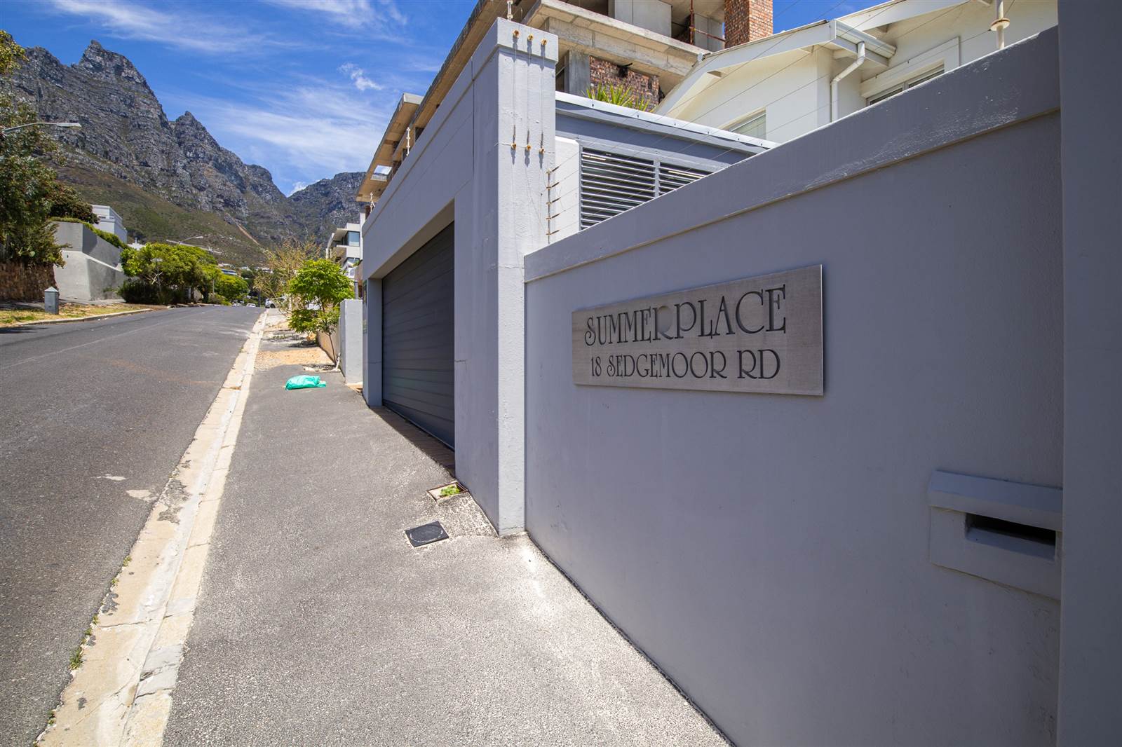 2 Bed Townhouse in Camps Bay photo number 23