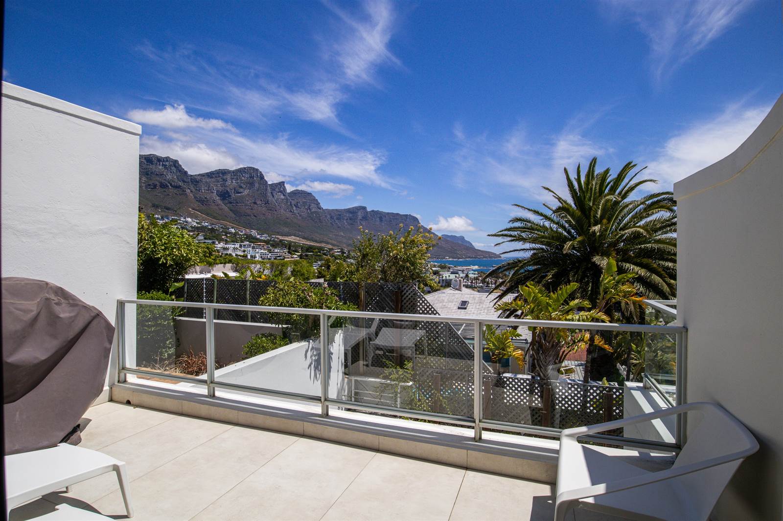 2 Bed Townhouse in Camps Bay photo number 24