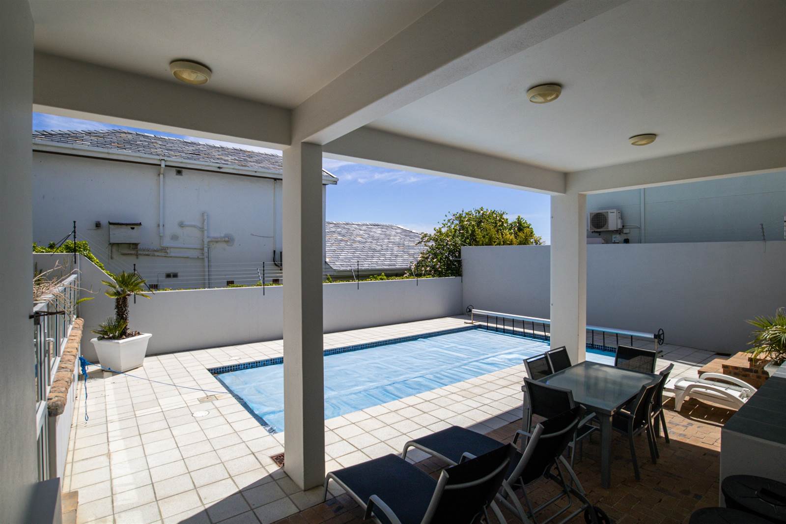 2 Bed Townhouse in Camps Bay photo number 30