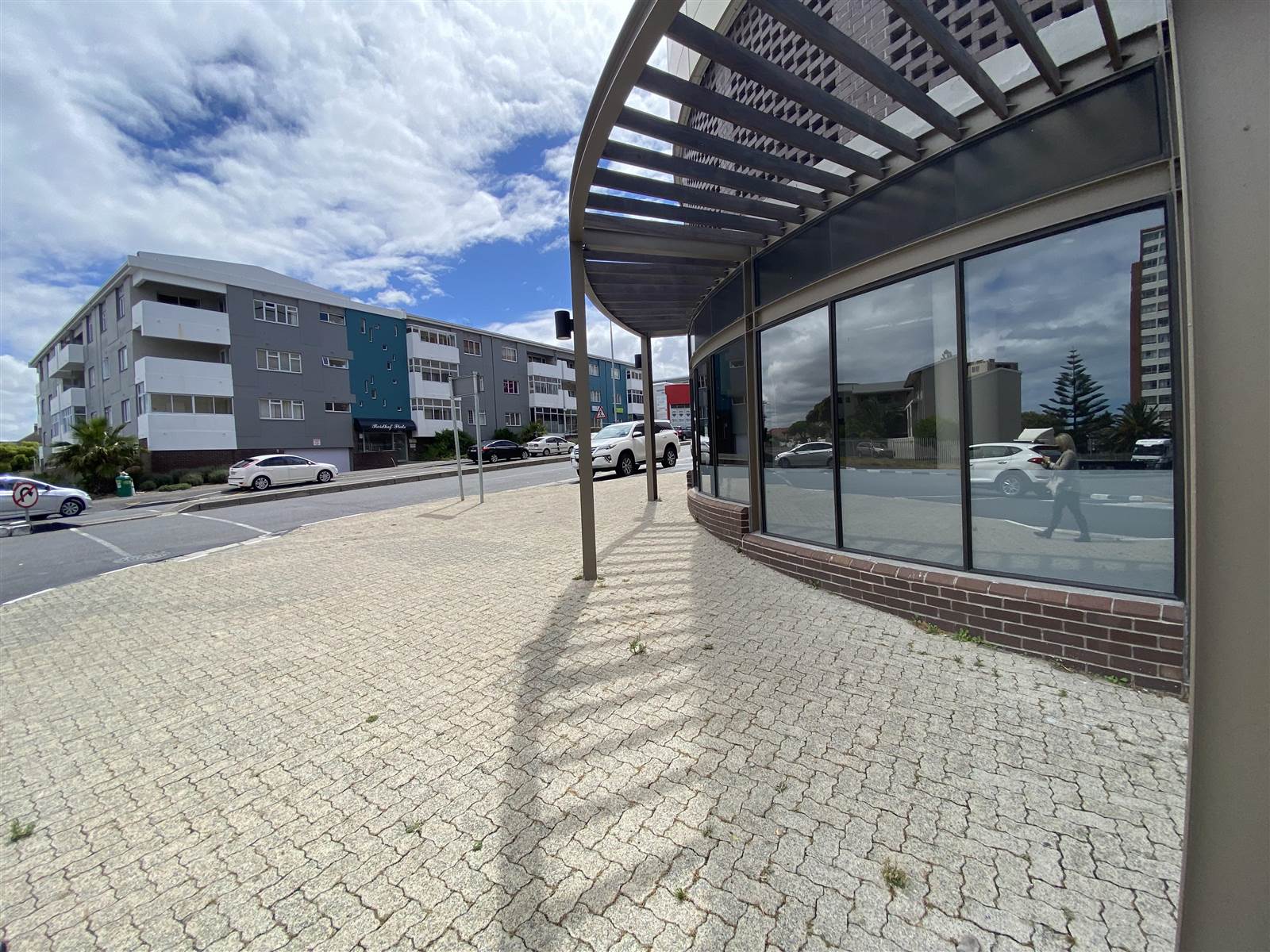 104  m² Commercial space in Milnerton Central photo number 1