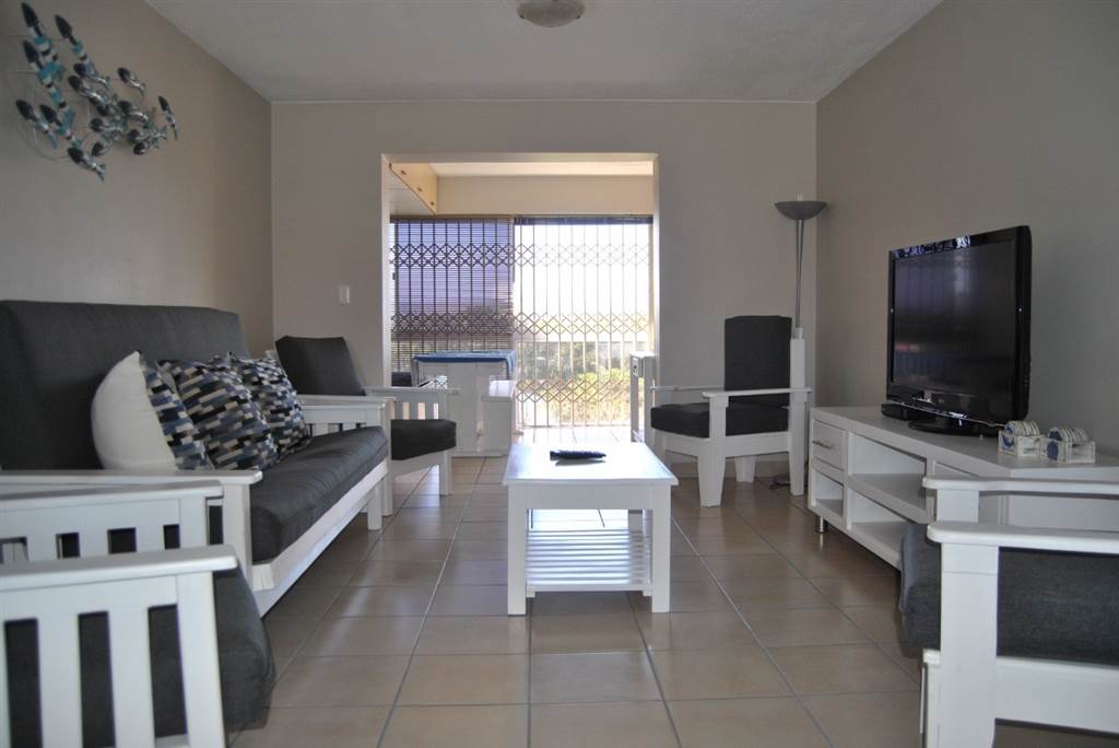 3 Bed Apartment in Hartenbos photo number 1