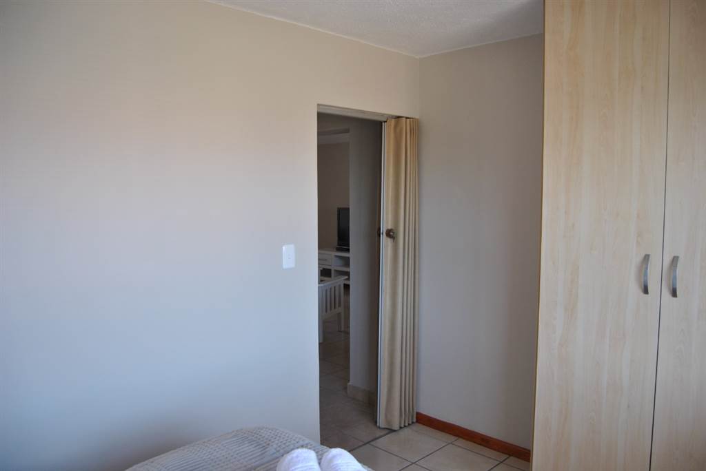 3 Bed Apartment in Hartenbos photo number 8