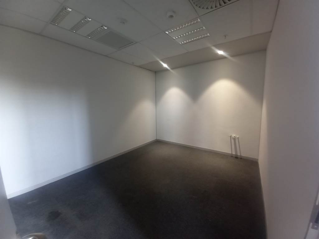 2093.9  m² Office Space in Centurion CBD photo number 10