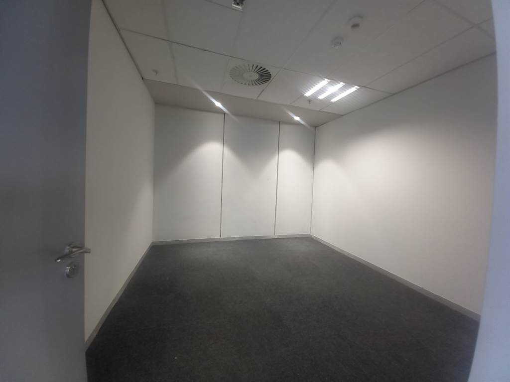 2093.9  m² Office Space in Centurion CBD photo number 16