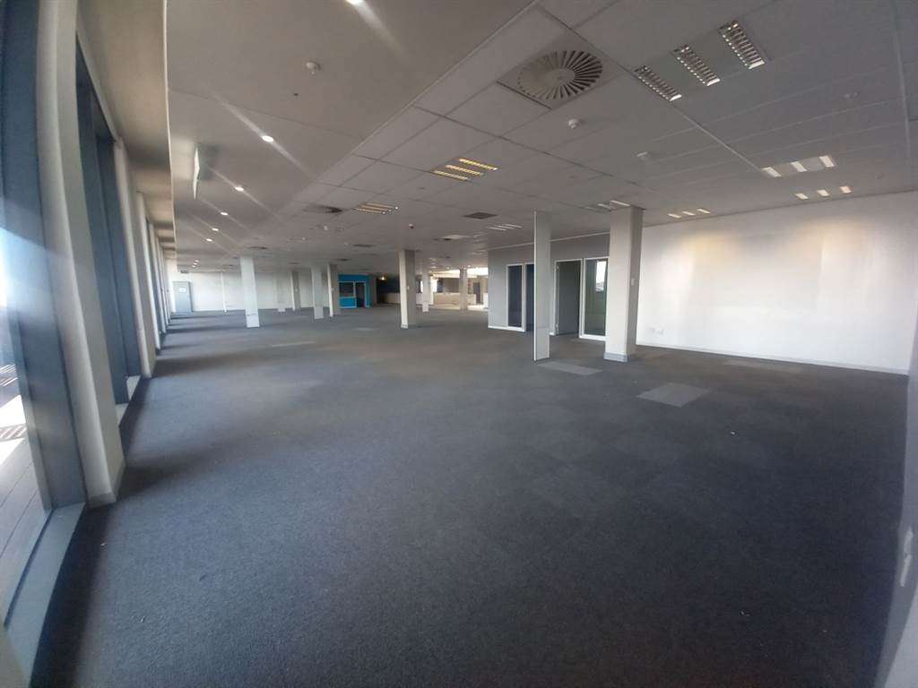 2093.9  m² Office Space in Centurion CBD photo number 12