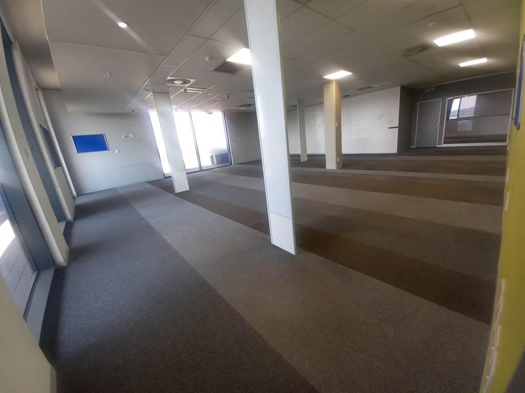 2093.9  m² Office Space in Centurion CBD photo number 18