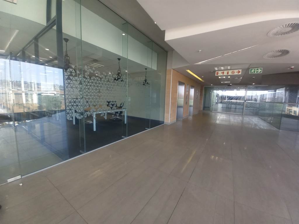 2093.9  m² Office Space in Centurion CBD photo number 3