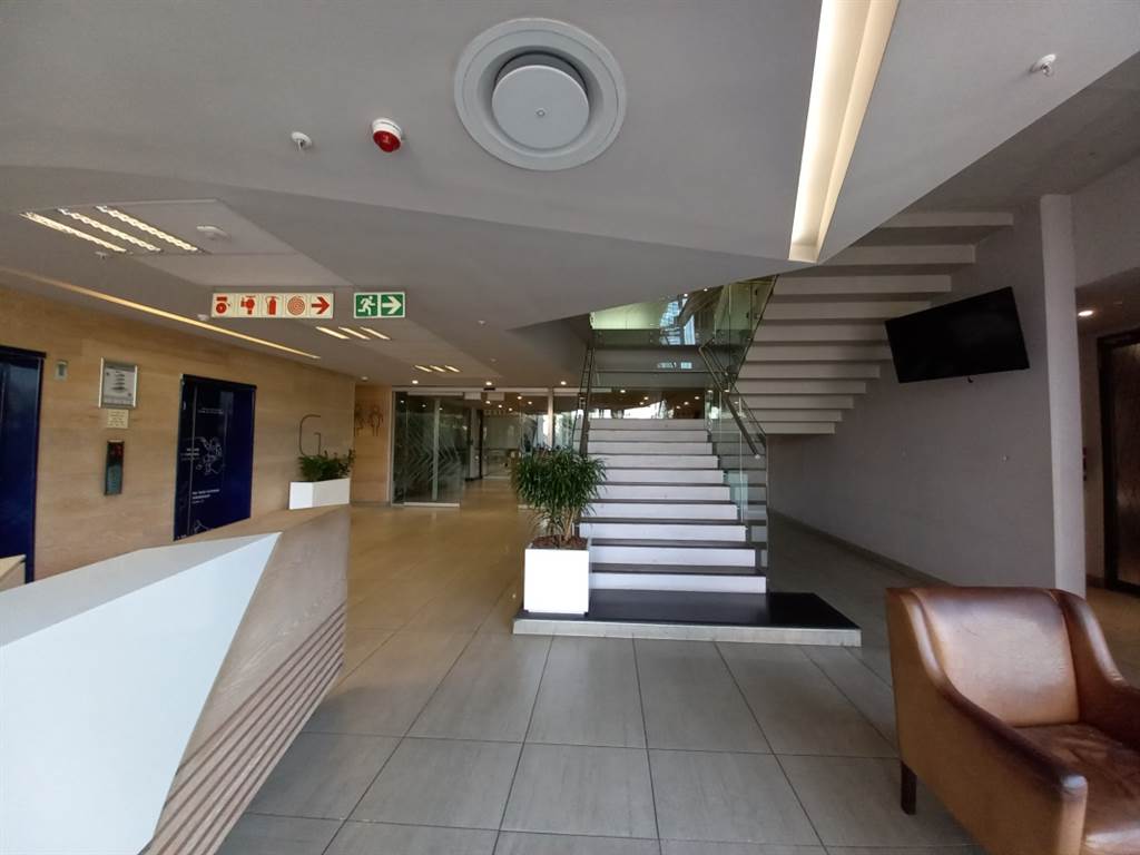 2093.9  m² Office Space in Centurion CBD photo number 1