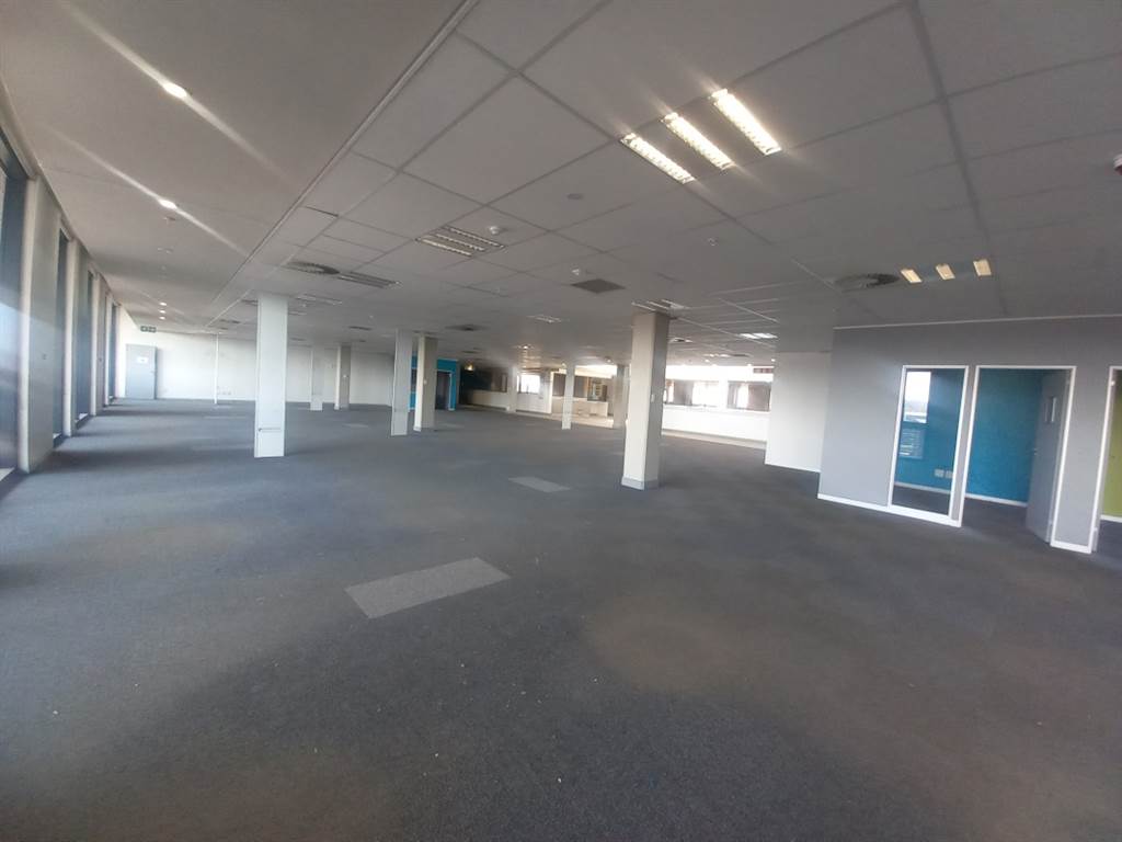 2093.9  m² Office Space in Centurion CBD photo number 9