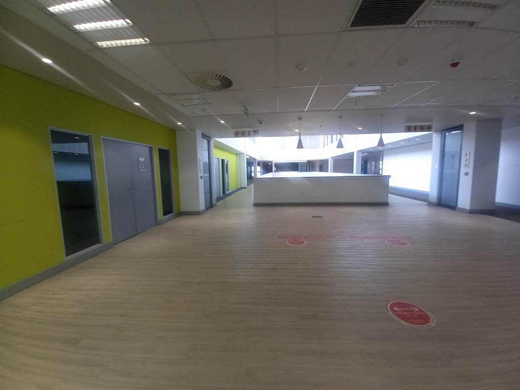 2093.9  m² Office Space in Centurion CBD photo number 4