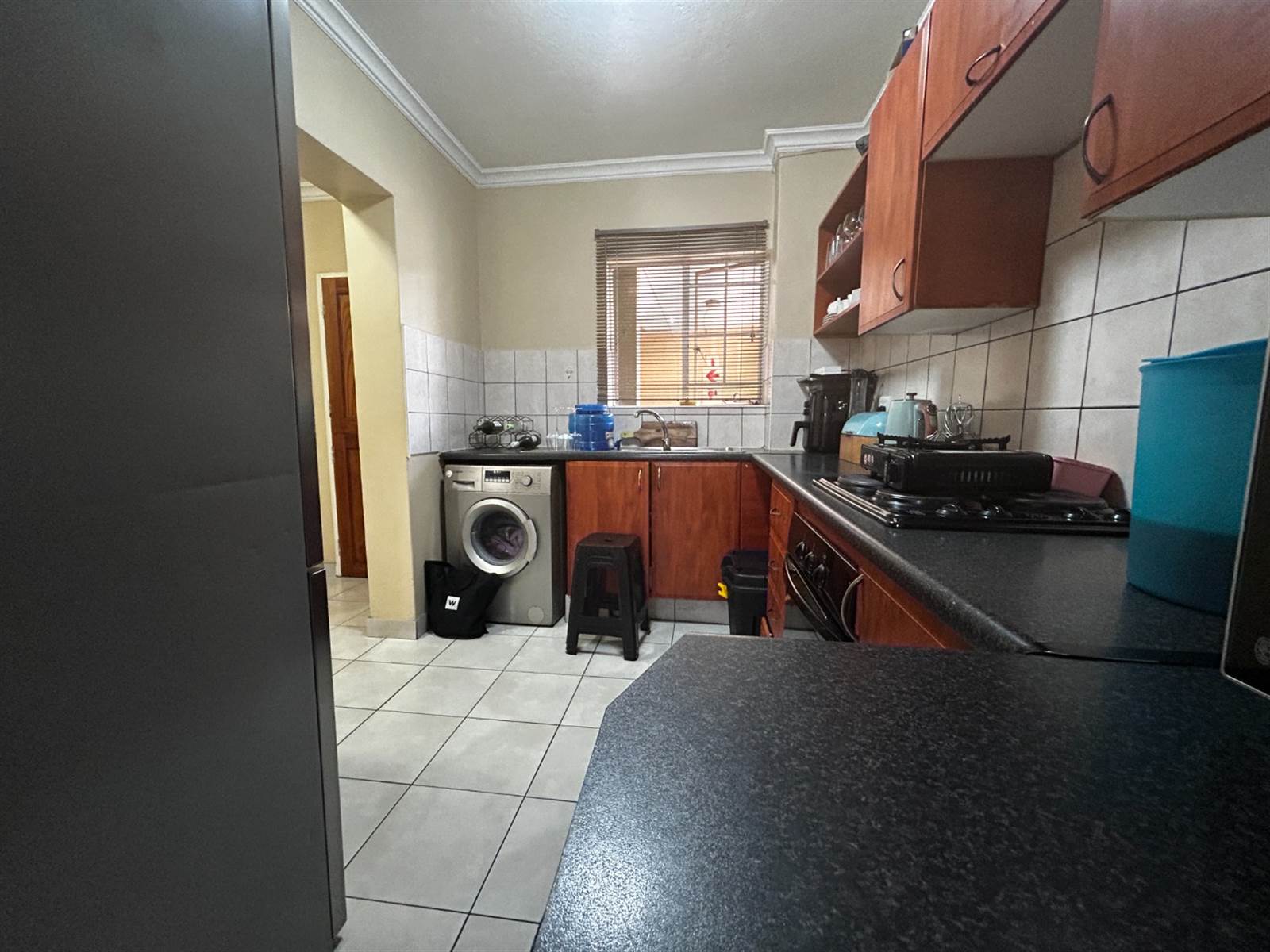 2 Bed Apartment in Rooihuiskraal North photo number 10
