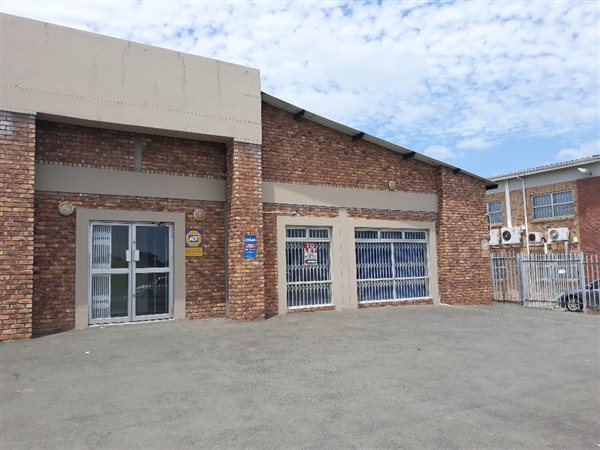650  m² Commercial space