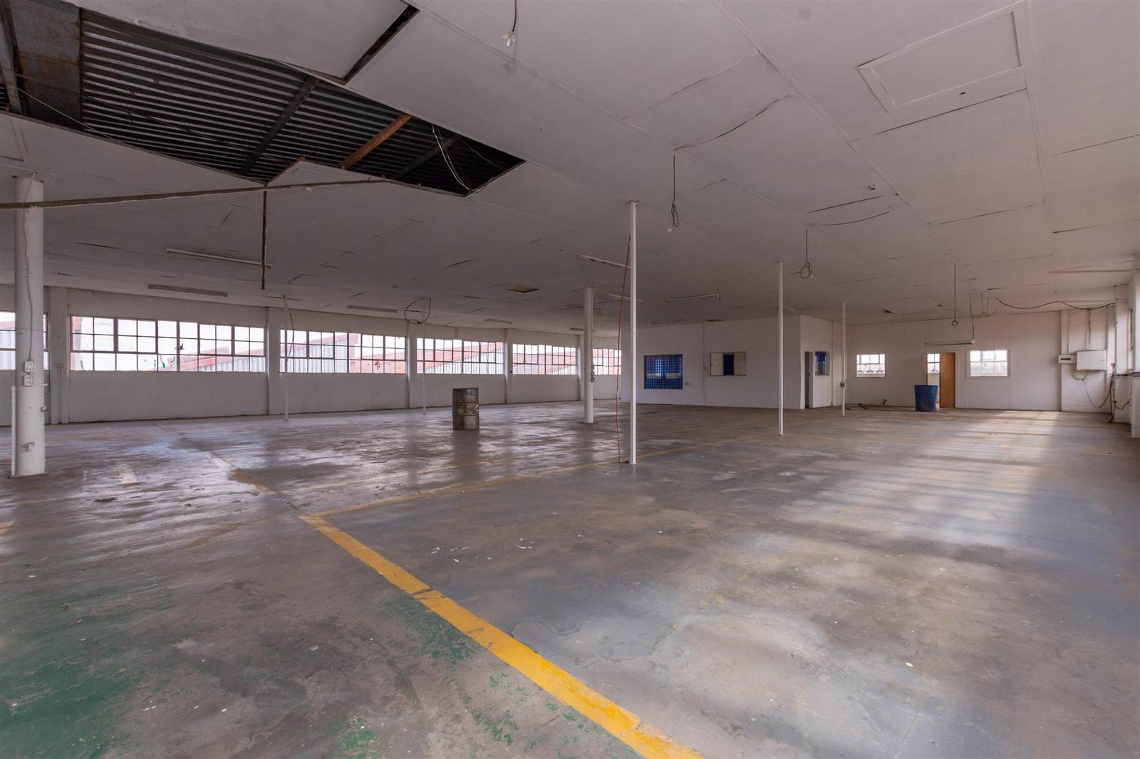 2210  m² Commercial space in Industria North photo number 11