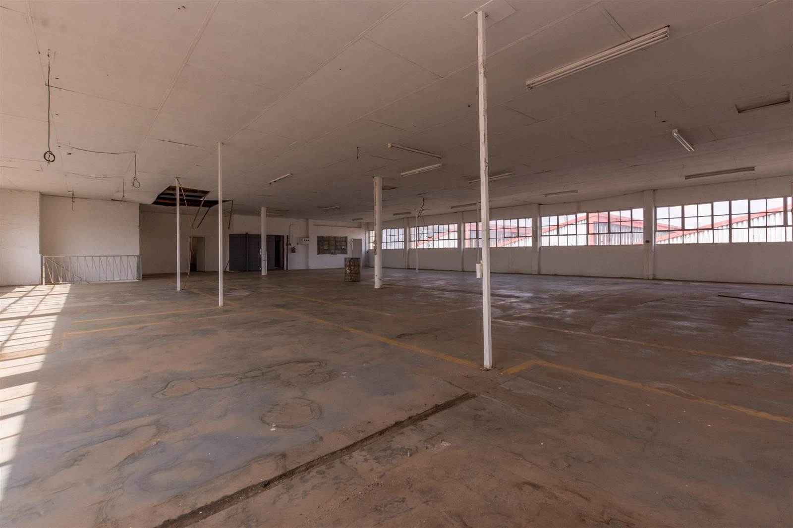 2210  m² Commercial space in Industria North photo number 12