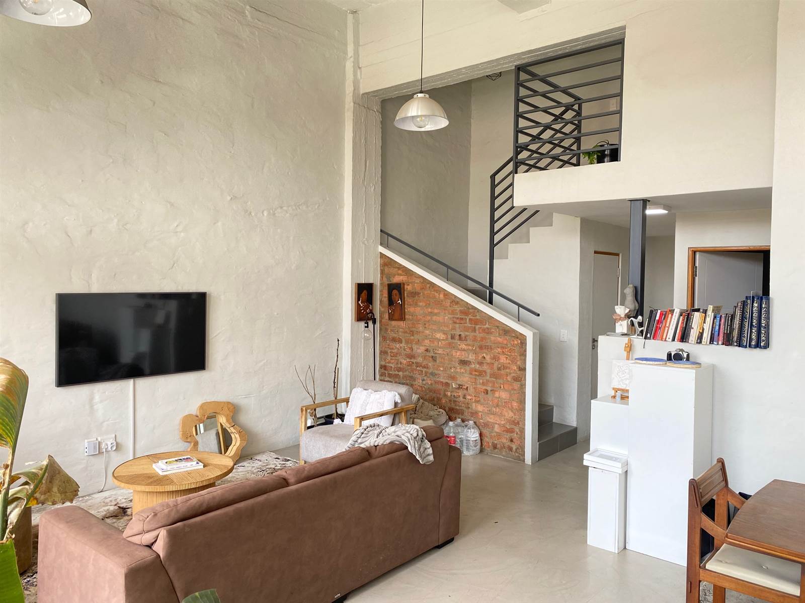 3 Bed Apartment in Braamfontein photo number 4