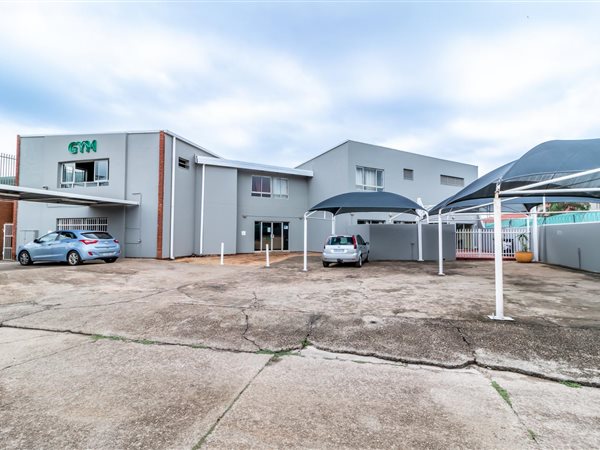 1575  m² Commercial space