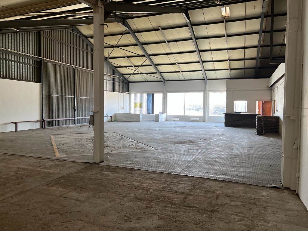 1000  m² Commercial space in Beaufort West photo number 6