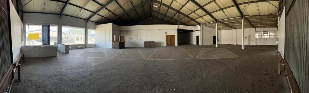 1000  m² Commercial space in Beaufort West photo number 2