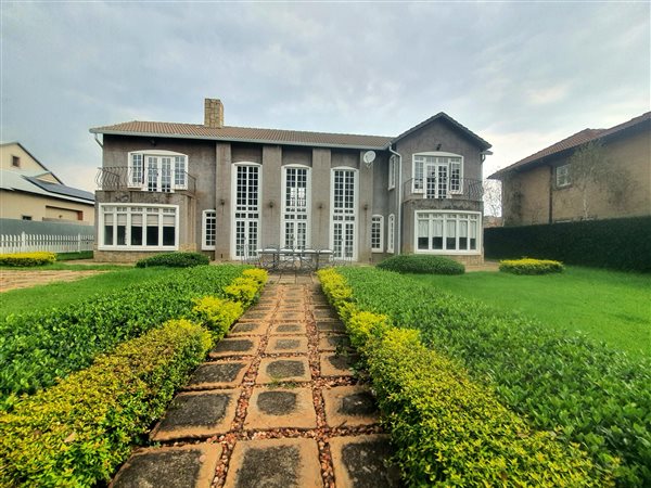 3 Bedroom House 3 Bedroom House