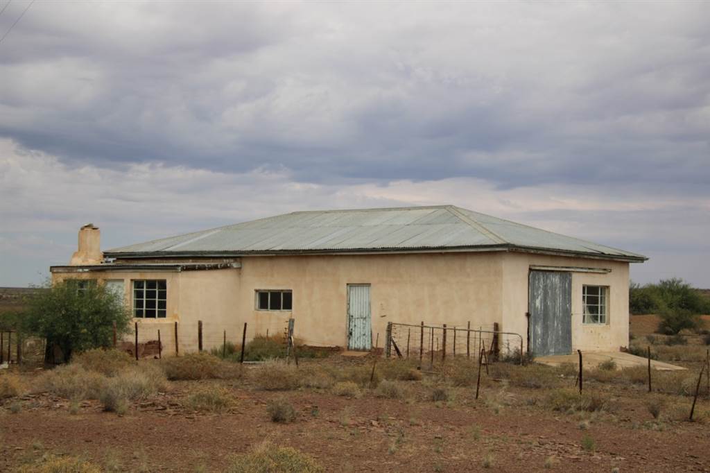 4670 ha Farm in Loeriesfontein photo number 20