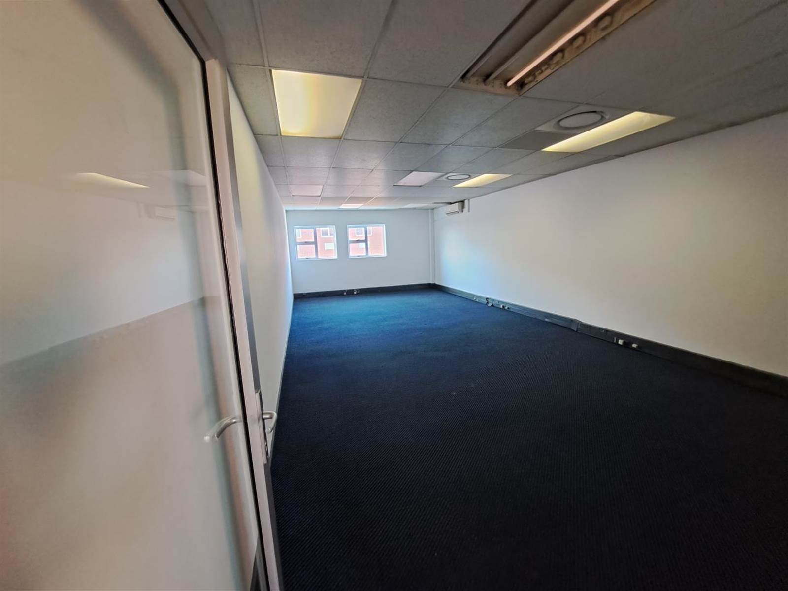 1805  m² Commercial space in Centurion CBD photo number 12