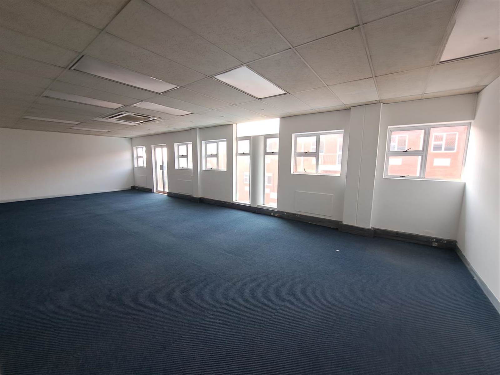 1805  m² Commercial space in Centurion CBD photo number 11
