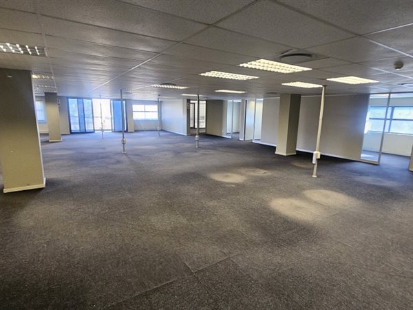 3 600  m² Office Space