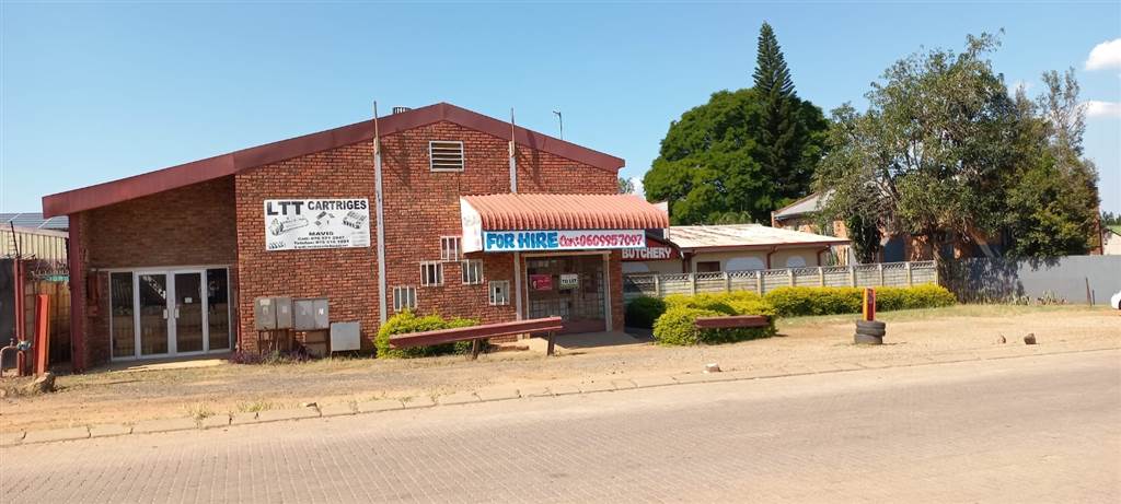 615  m² Commercial space in Louis Trichardt photo number 2