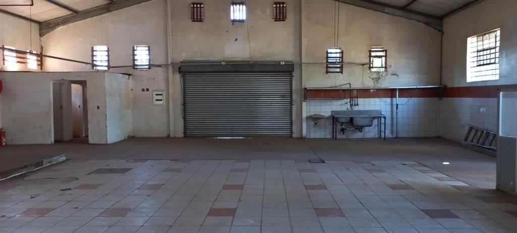 615  m² Commercial space in Louis Trichardt photo number 5