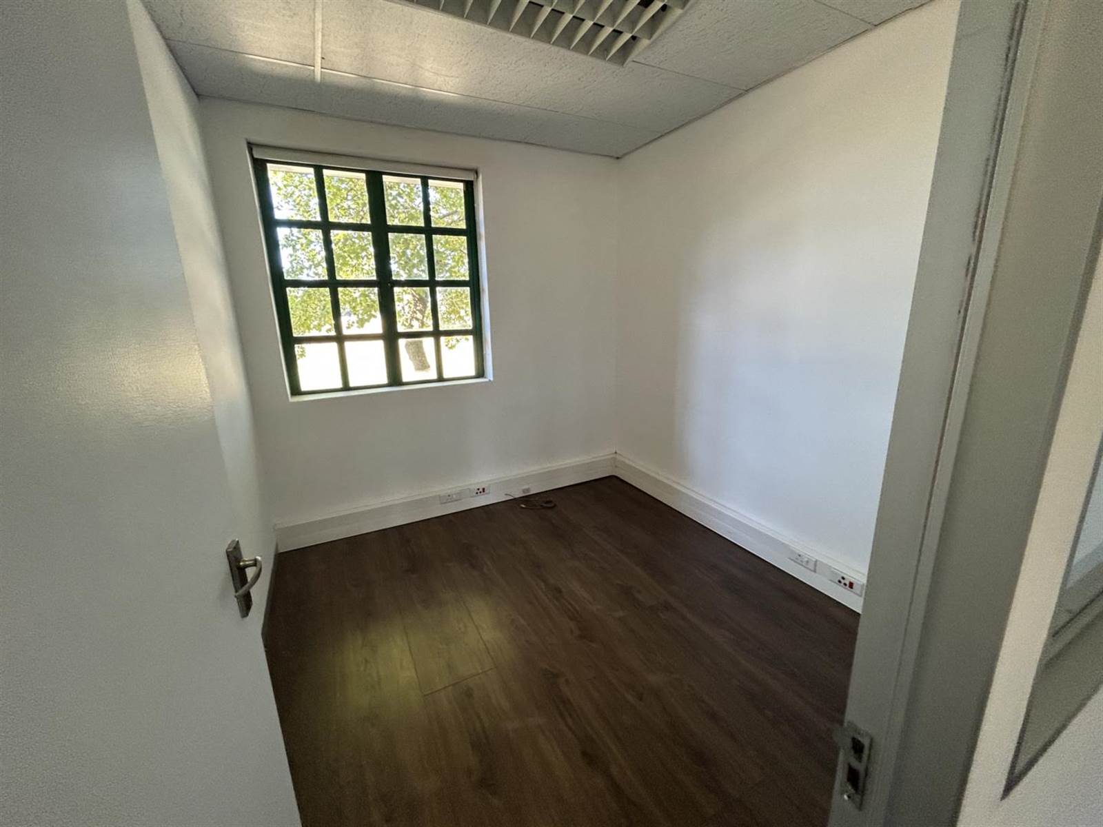 170  m² Office Space in Claremont photo number 4