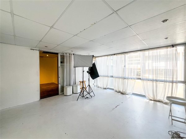 83  m² Office Space