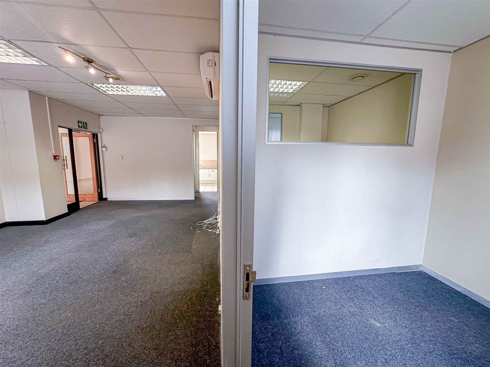 245  m² Commercial space in Bryanston photo number 17