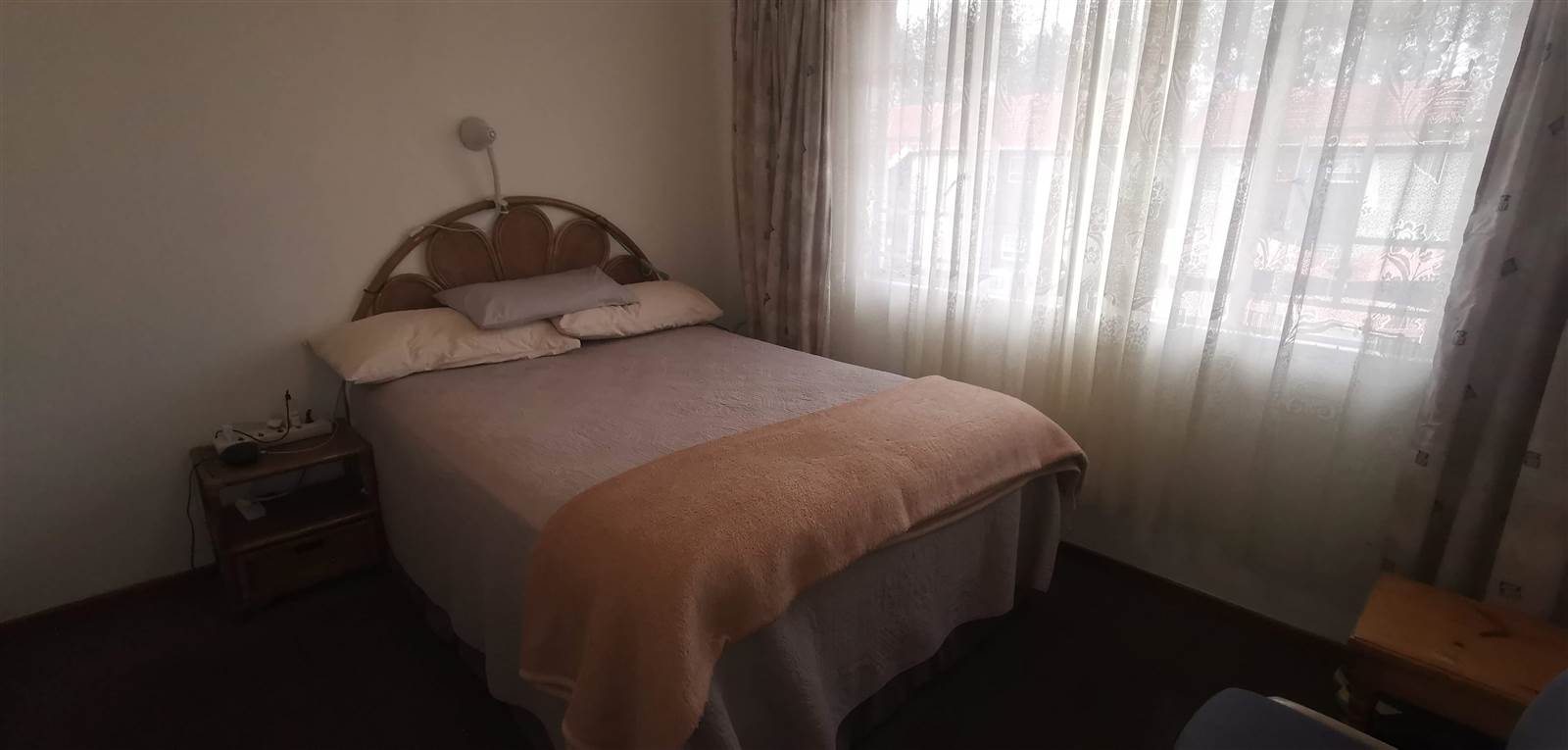 2 Bed Apartment in Die Hoewes photo number 4