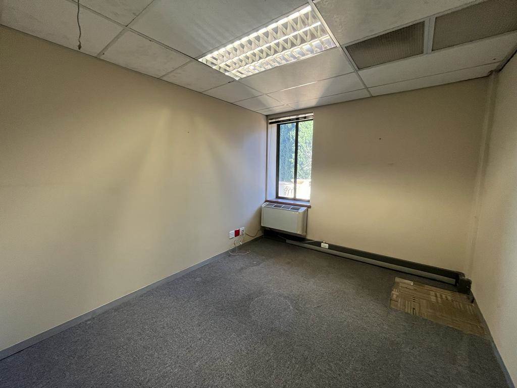 741.6  m² Commercial space in Fourways photo number 11