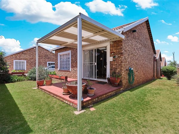 2 Bedroom Townhouse 2 Bedroom Townhouse