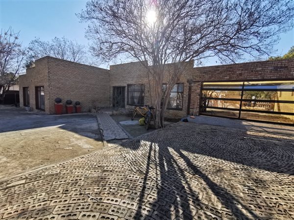 3 Bedroom House 3 Bedroom House