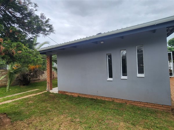 4 Bedroom House 4 Bedroom House
